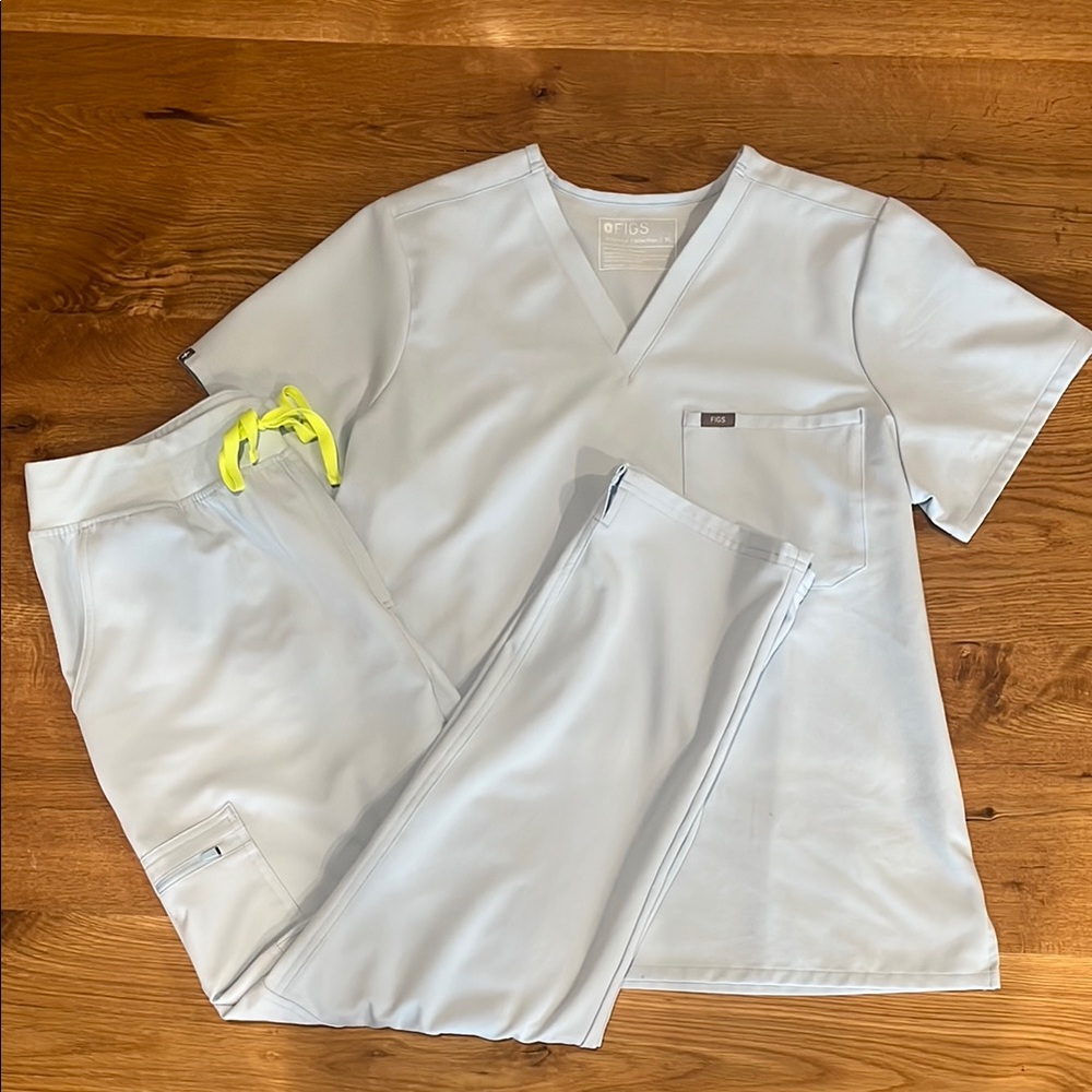 Figs scrub set